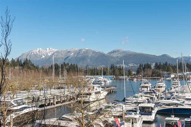 L302 1550 COAL HARBOUR QUAY