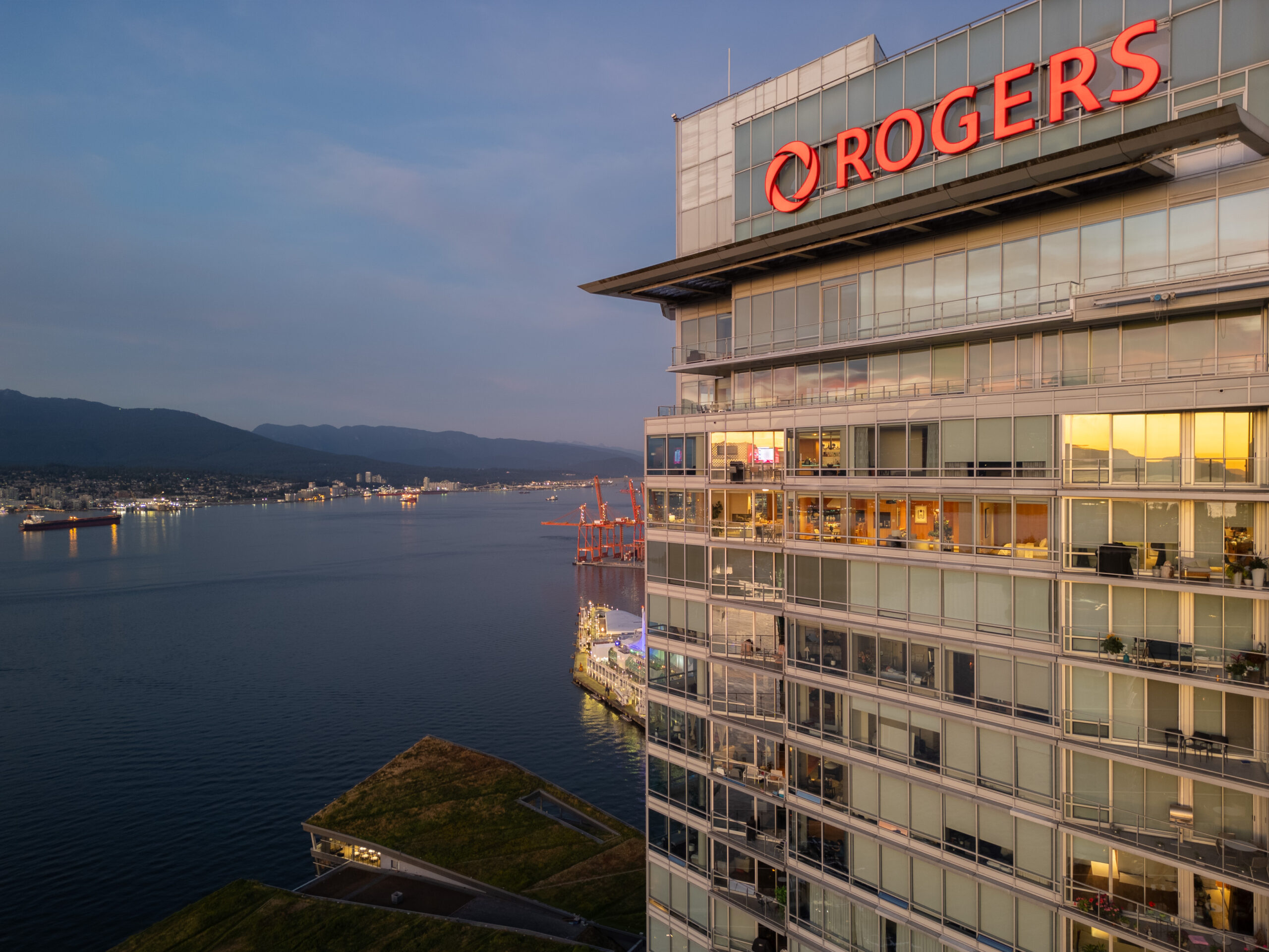 3901 at 1077 West Cordova Street, Rogers Tower, Coal Harbour, Vancouver